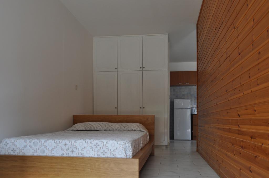 Royal Sunset Studios & Apartments Limassol Exterior photo